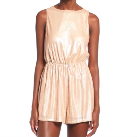 ❤️ ASTR the label Gold Sequined Romper - Picture 1 of 7